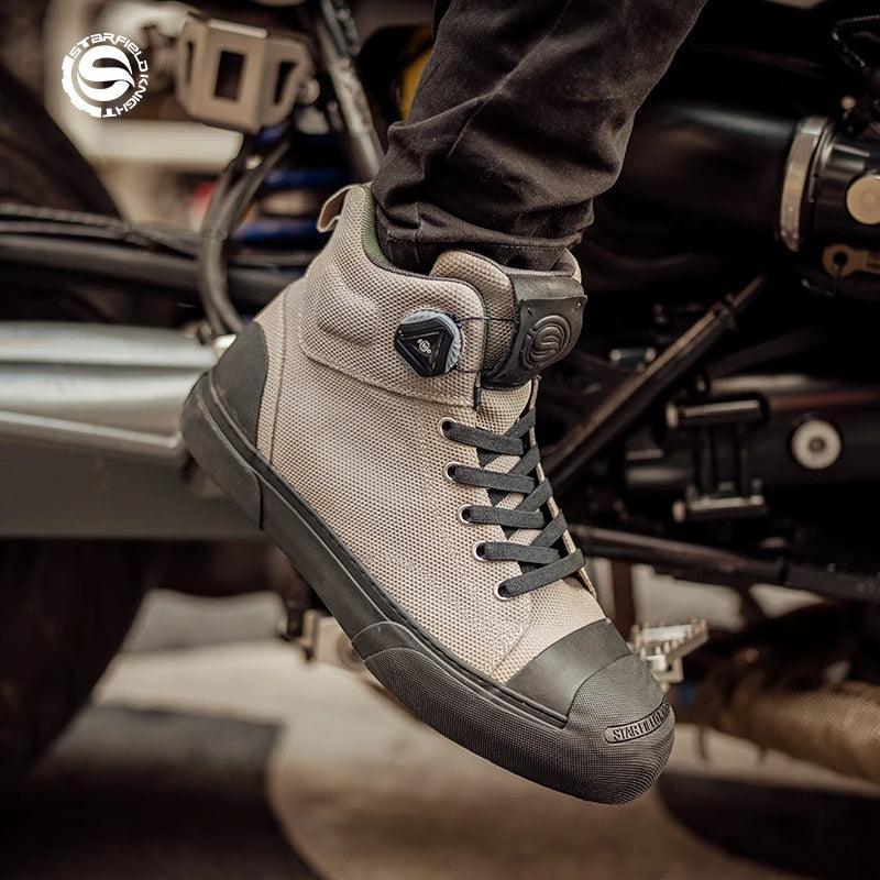 Bean's Moto Booth Star Field Knight casual motorcycle riding shoes with reinforced soles and stylish design for rider comfort.