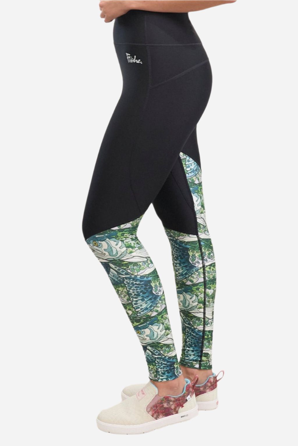 FisheWear Steel My Heart thermal active leggings in steel gray, made for warmth and comfort during outdoor activities.