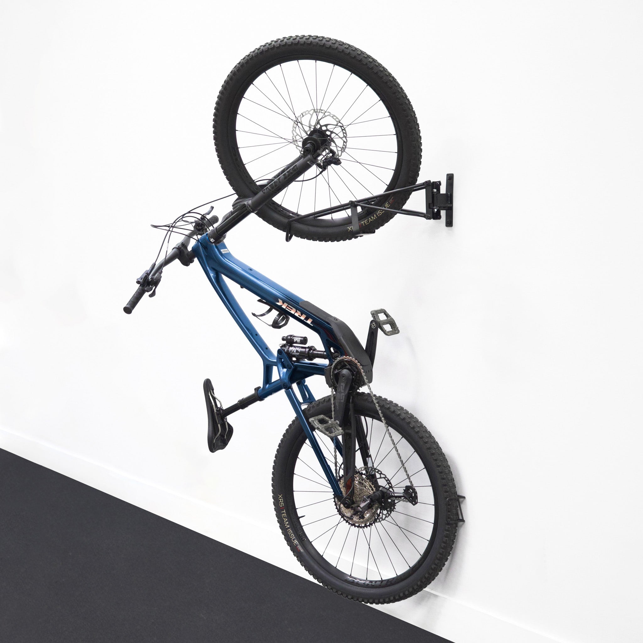 SwivelStow Adaptive No-Lift Bike Rack | MTB, Gravel & Road - OVERLANDERS Outfitter