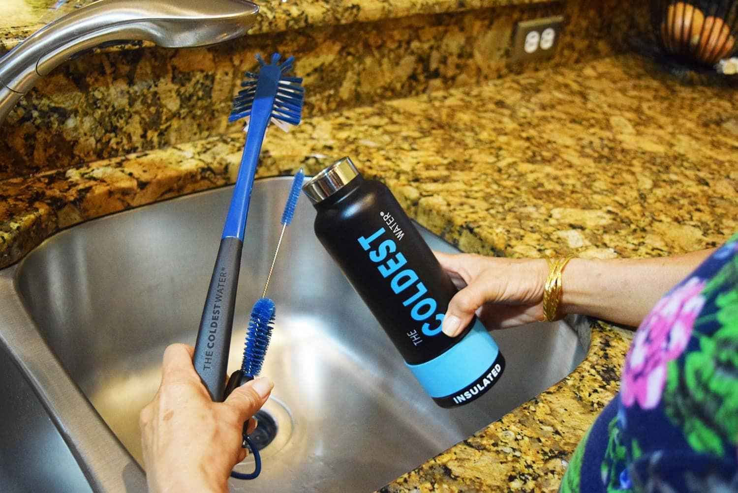 The Coldest Water Bottle Brush: 3 Tools in 1 - OVERLANDERS Outfitter