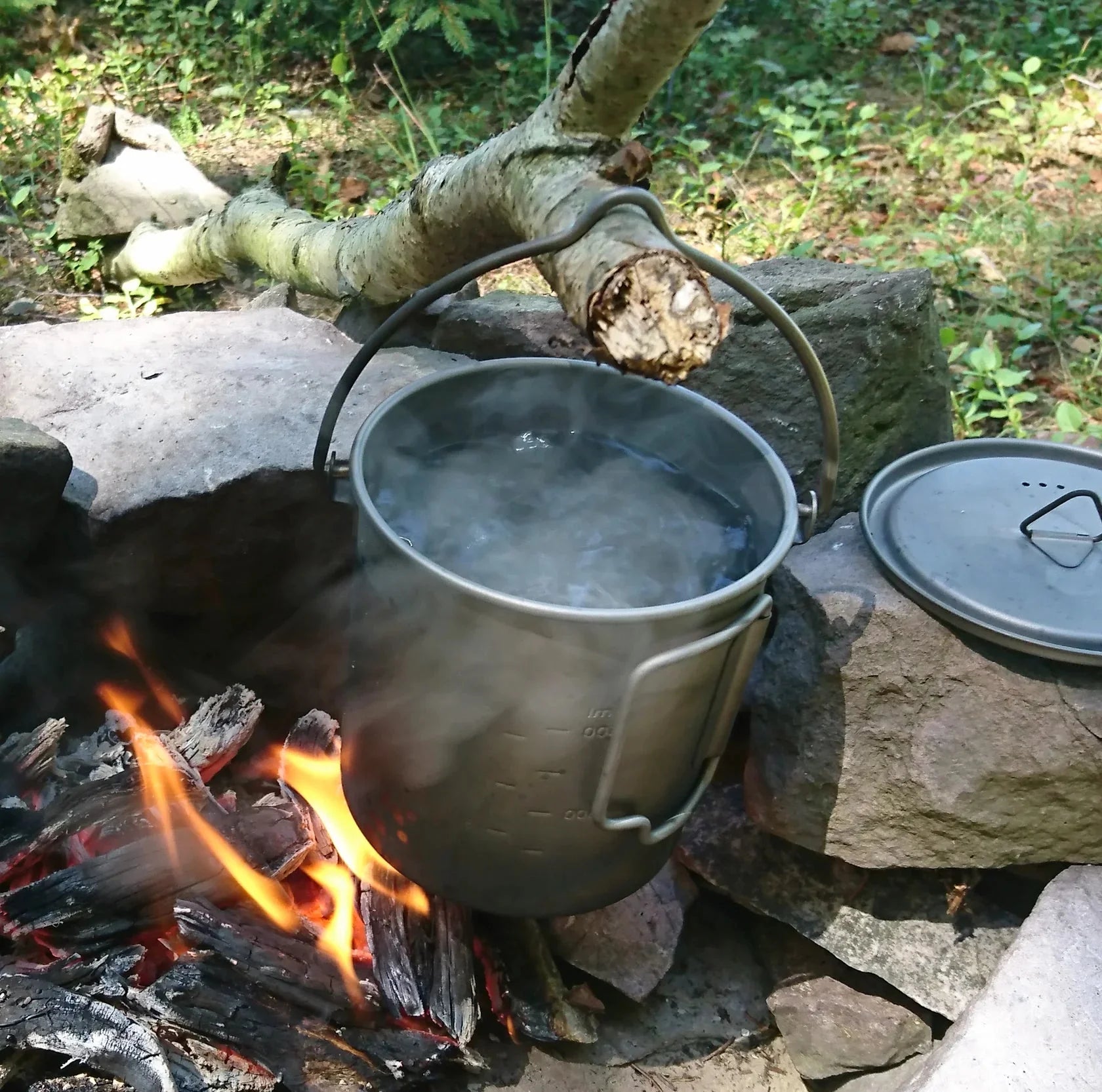 Toaks Titanium 750ml Pot with Bail Handle - OVERLANDERS Outfitter