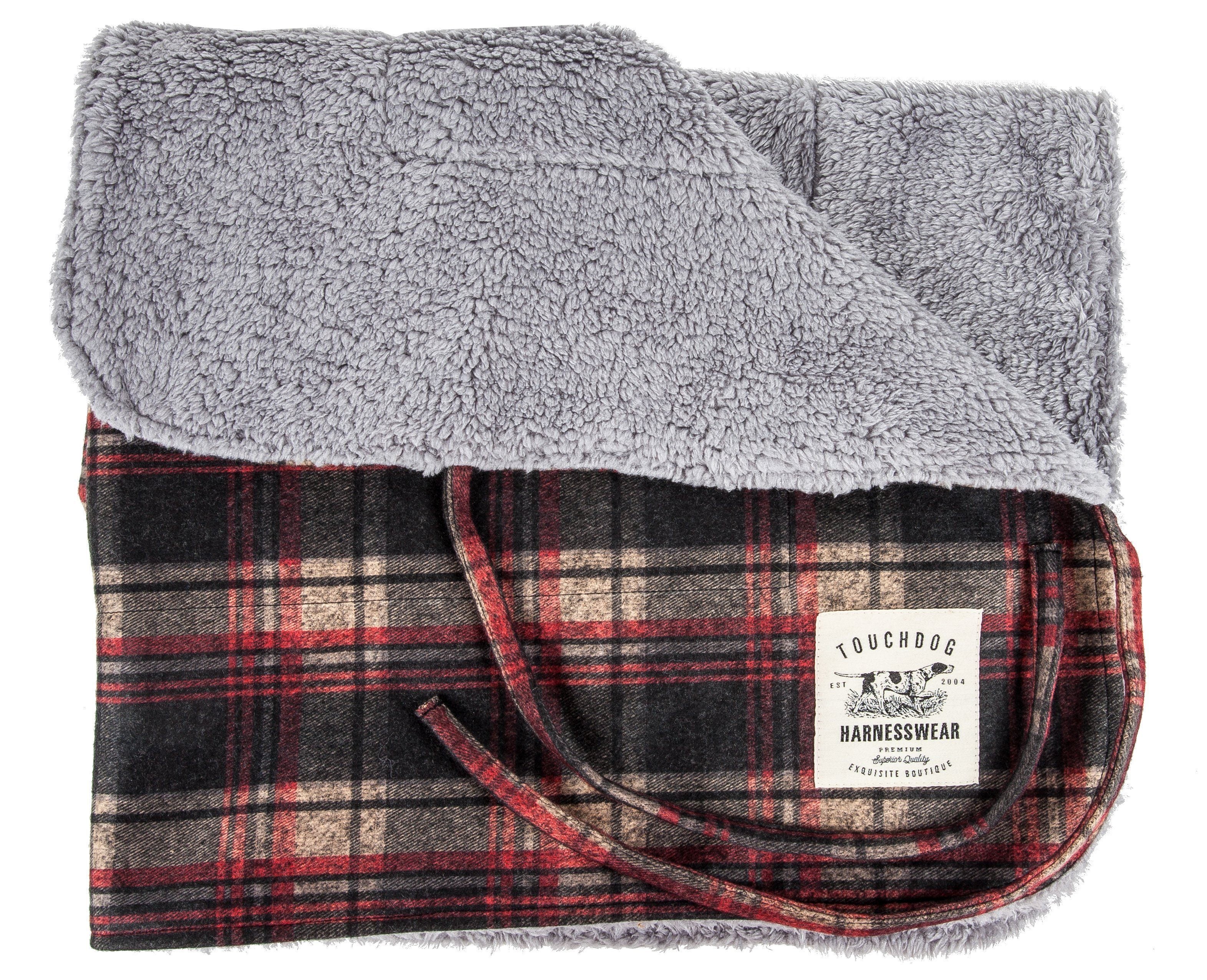 Touchdog ® 2-In-1 Tartan Plaid Dog Jacket and Matching Reversible Dog Mat - OVERLANDERS Outfitter