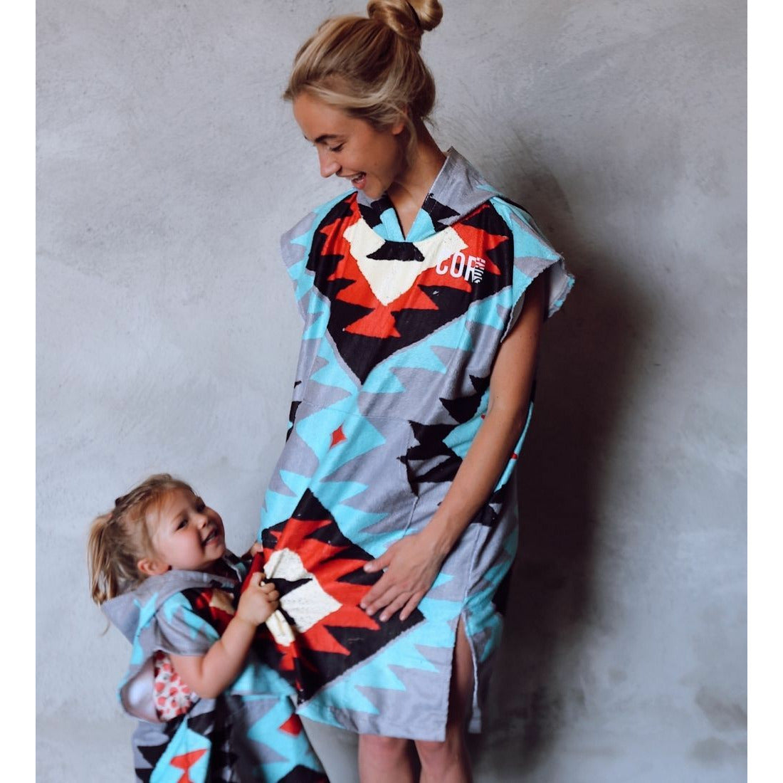 Tribal Tech Changing Poncho - Medium (Small Adults/Big Kids) - OVERLANDERS Outfitter