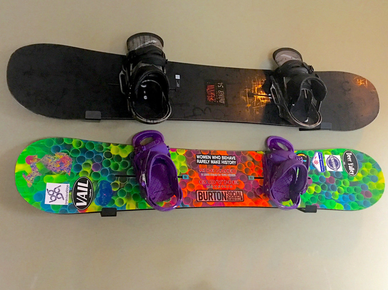 Keystone Minimalist Snowboard Display Rack | Holds 30 lbs | Medium - OVERLANDERS Outfitter
