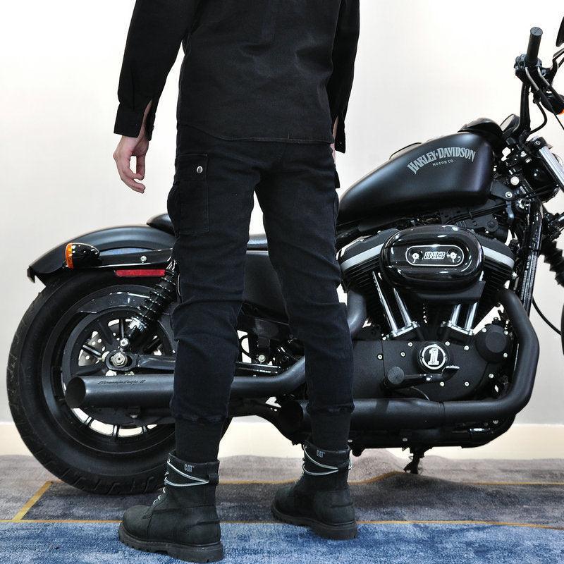 Men's VOLERO™ Kevlar cargo motorcycle pants with reinforced knees and multiple pockets, designed for safety and comfort during riding.