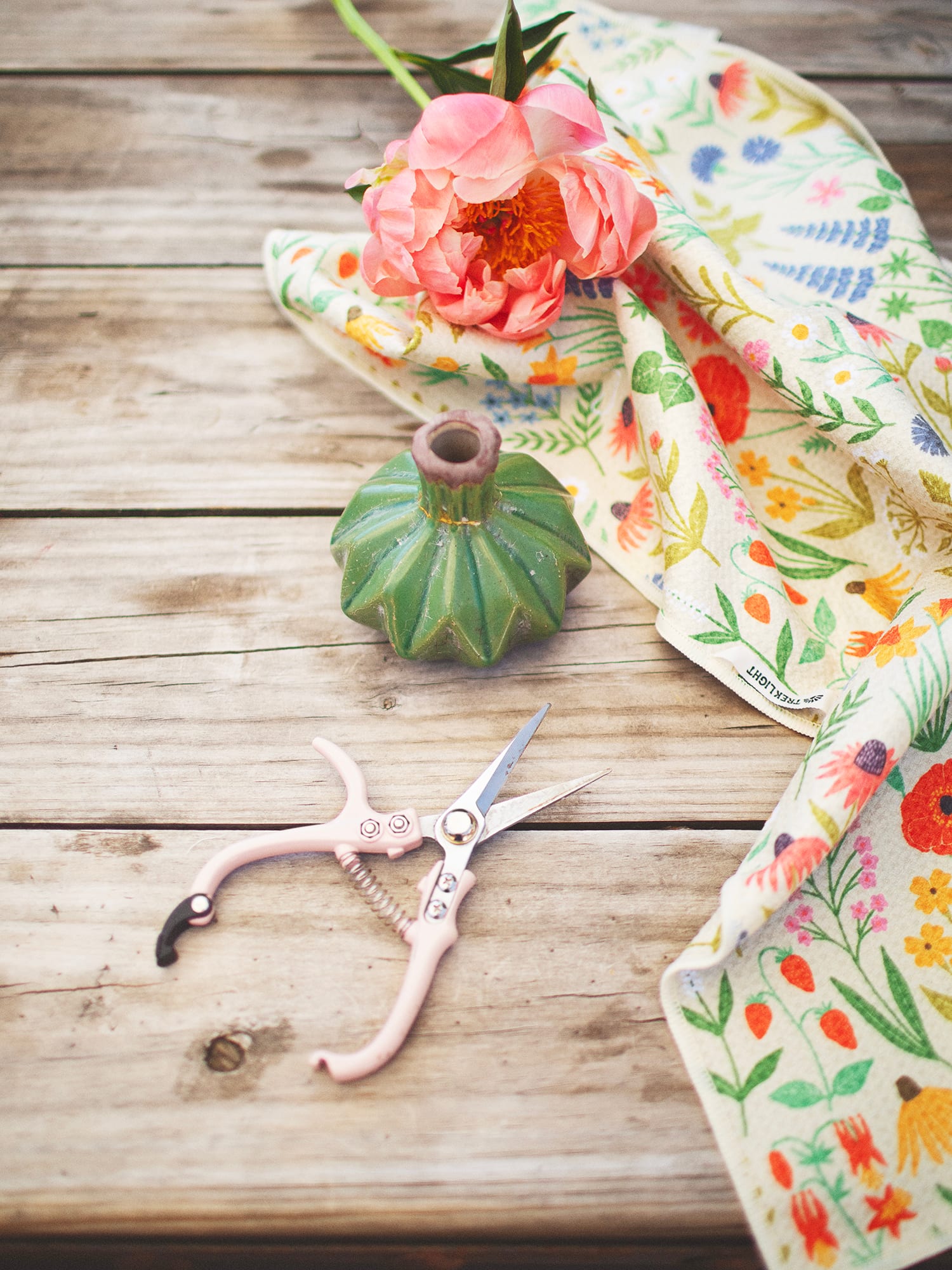 Wildflower Wonder Kitchen & Tea Towel - OVERLANDERS Outfitter