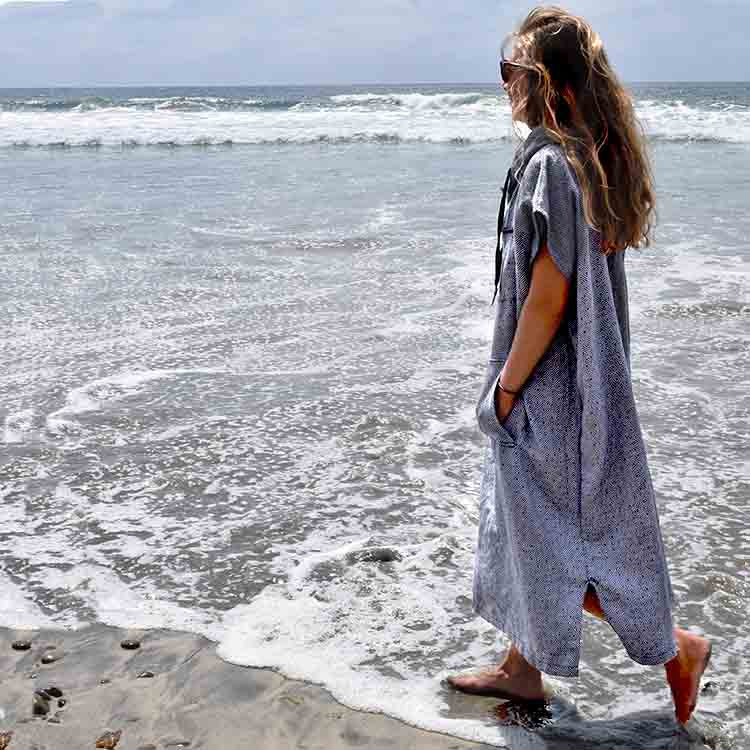 Surf Poncho Changing Robe - Lightweight Turkish Towel - OVERLANDERS Outfitter