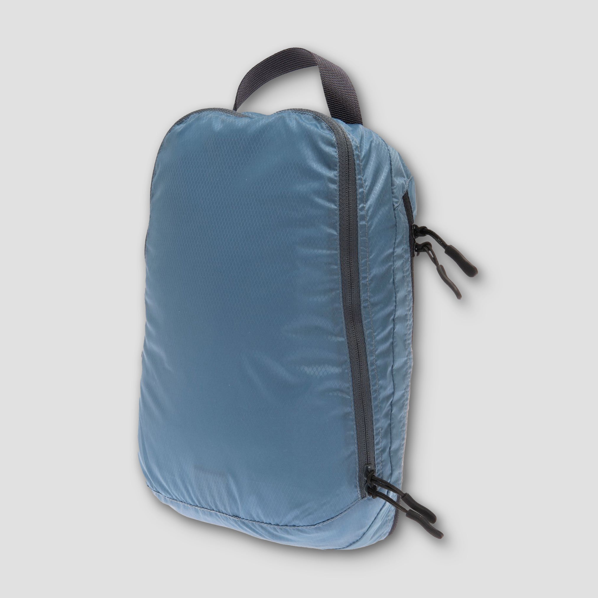 COCOON Two-In-One Separated Packing Cube Light, lightweight travel organizer with two compartments for efficient packing.